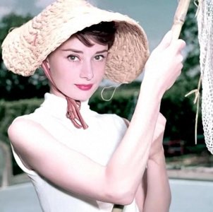 全球十大美女,个个貌美如花,你觉得谁最漂亮