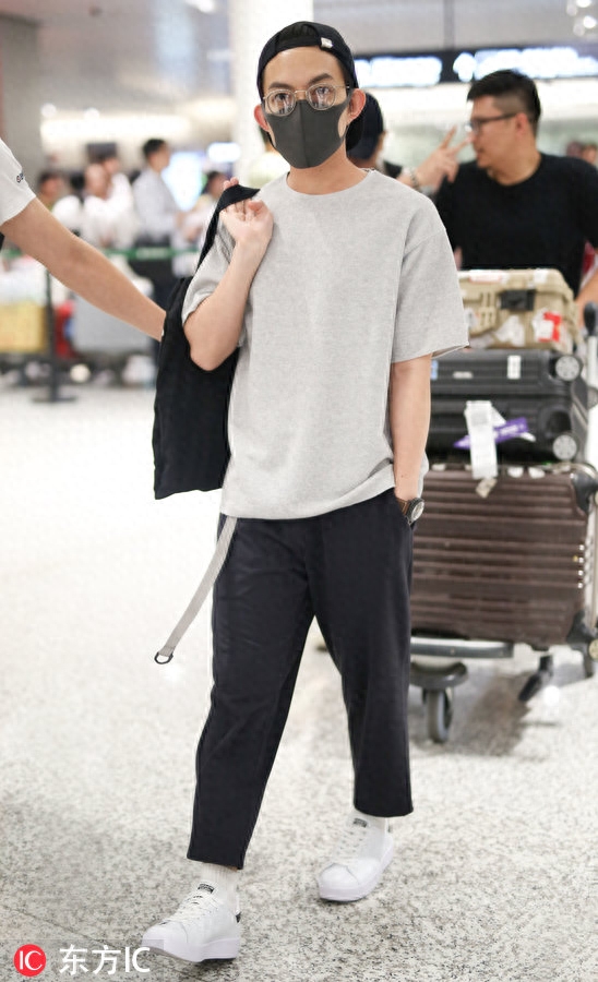 林宥嘉这一米五的身高 是得罪了摄影师吗?