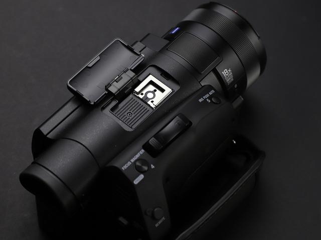 索尼4k摄像机评测(HDR的手持摄像机)(7)