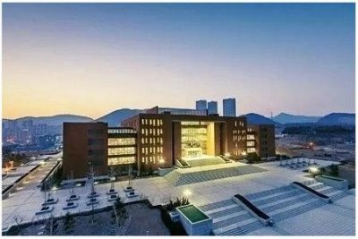 大连交通大学图书馆面积(大连最豪华的大学图书馆)