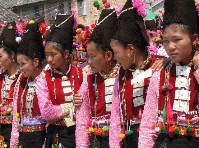 云南多少个民族(云南以什么族为主)