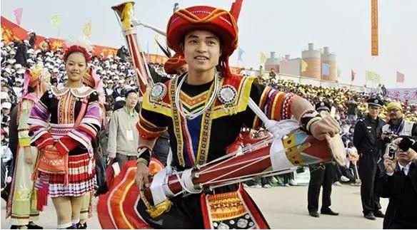 云南多少个民族(云南以什么族为主)