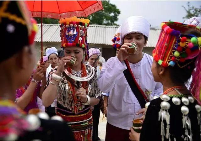 云南多少个民族(云南以什么族为主)