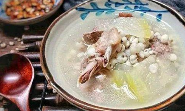 夏天什么汤消暑解躁,夏天的天气比较炎热的英语图2