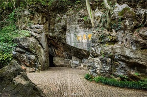 玉皇山在哪里(玉皇山海拔多少米)