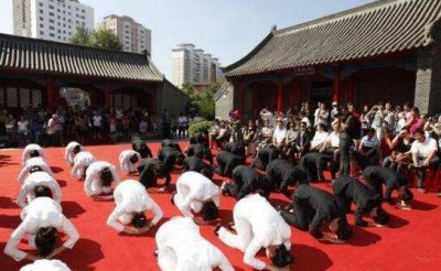 ​三跪九叩是什么生肖？龙生肖有什么传说？