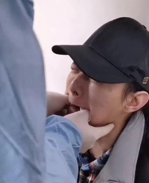 被誉为周杰伦中国风接班人，唱哭刘欢的天籁少年，如今却因沙雕上了热搜...