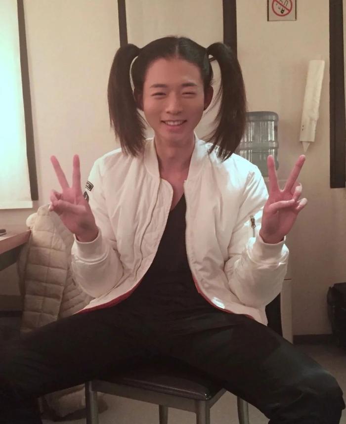 被誉为周杰伦中国风接班人，唱哭刘欢的天籁少年，如今却因沙雕上了热搜...