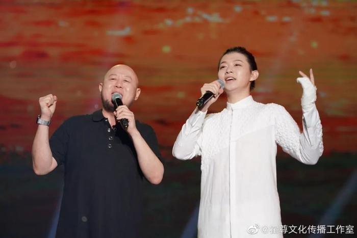 被誉为周杰伦中国风接班人，唱哭刘欢的天籁少年，如今却因沙雕上了热搜...