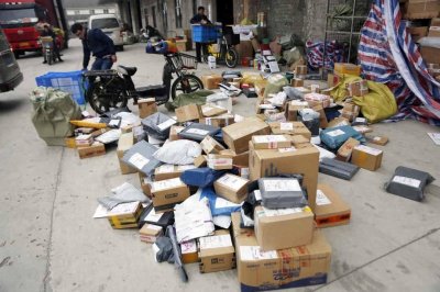 ​朋友承包快递网点月入好几万，却说真不能干，知道原因后我明白了