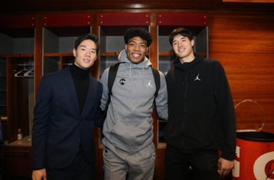 ​奇才晒八村垒、渡边雄太和马场雄大合照，并附日文：家人