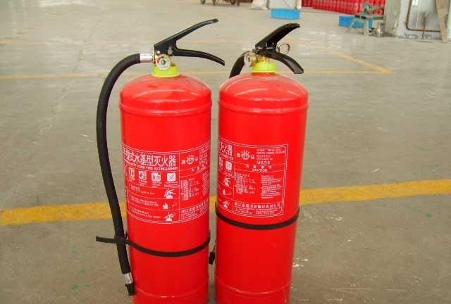 网店卖的车载小型灭火器可以过年检么