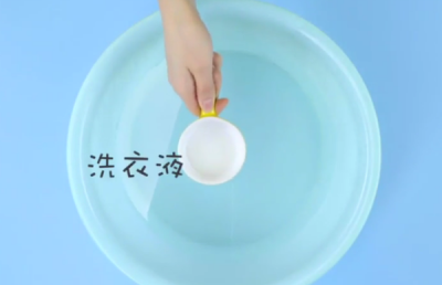 ​白羽绒服发黄干洗店能洗,白色羽绒服变黄了干洗店可以解决吗