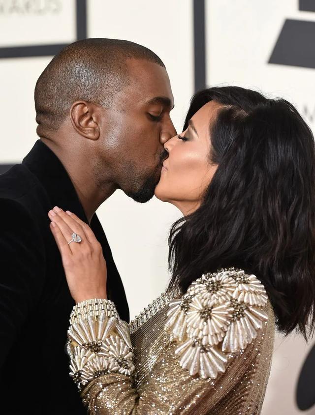 西方婚戒的戴法（王室也追婚礼季）(21)