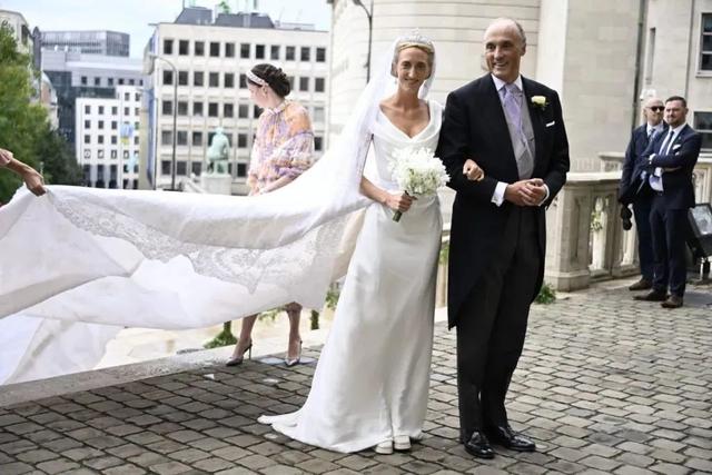 西方婚戒的戴法（王室也追婚礼季）(4)