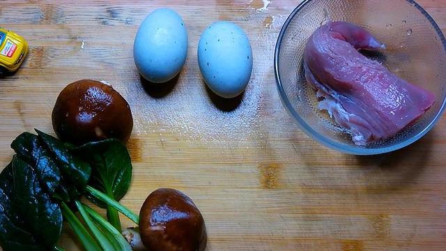 正确的皮蛋瘦肉粥做法（皮蛋瘦肉粥正确做法）(1)