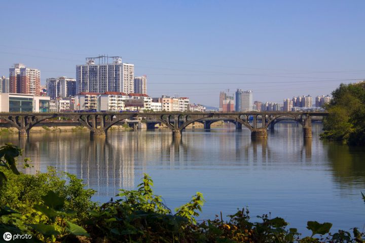 湖南浏阳属于哪个市（湖南省浏阳市行政区划概况）