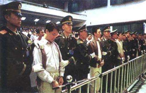 “世纪悍匪”张子强被枪毙22年，留下3大疑团，其中一个至今无解