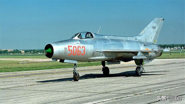 喷气式战斗机图片（喷气式1到5代战机有多强）