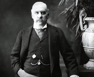 ​它是美国最古老、最大的财团之一，曾成为美国最大炸药制造商之一