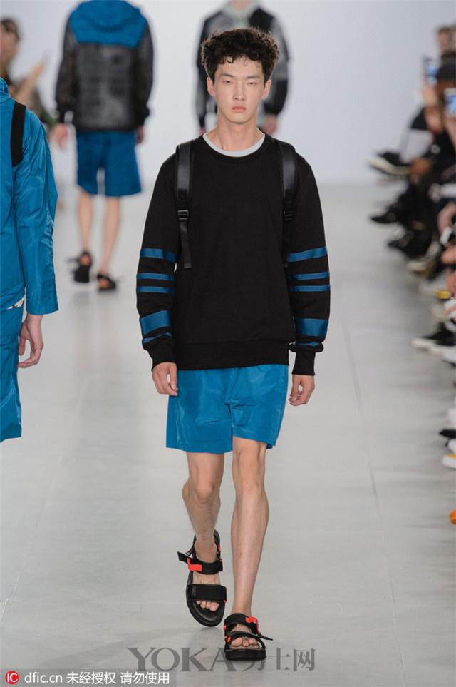 男装的衣服最流行了（男装秀9个品牌36套服装）(9)