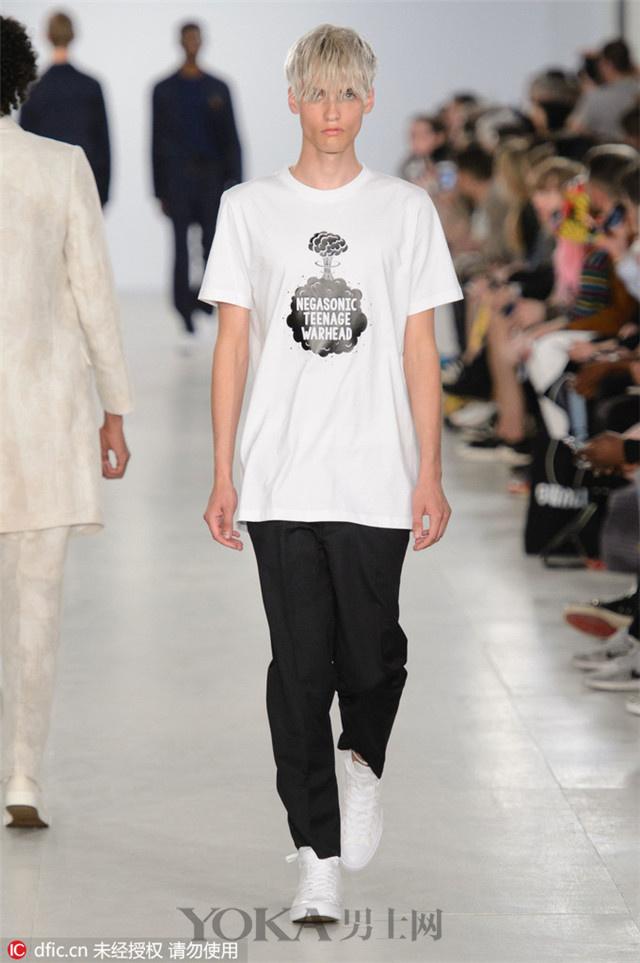 男装的衣服最流行了（男装秀9个品牌36套服装）(18)