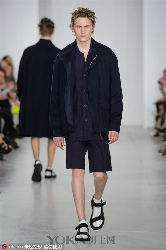 男装的衣服最流行了（男装秀9个品牌36套服装）(33)