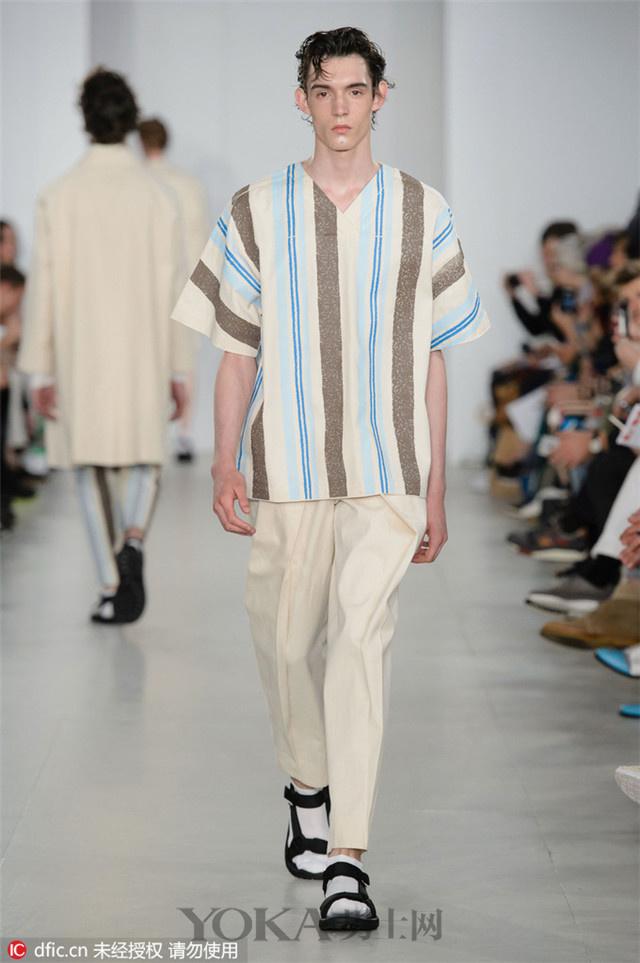 男装的衣服最流行了（男装秀9个品牌36套服装）(32)