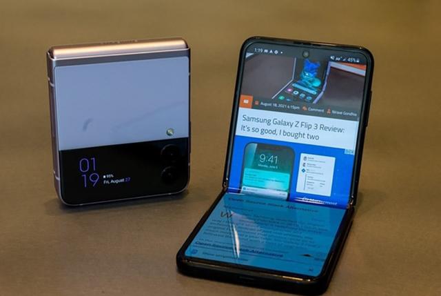 三星galaxy fold折叠屏手机评测（三星GalaxyZFlip）(2)