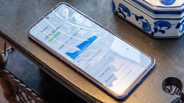三星galaxy fold折叠屏手机评测（三星GalaxyZFlip）(5)