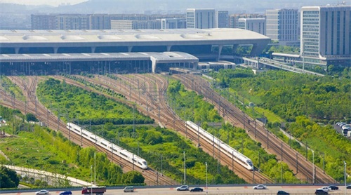 航拍杭州东站,“钱江潮”特色设计主题,华东最大高铁站之一