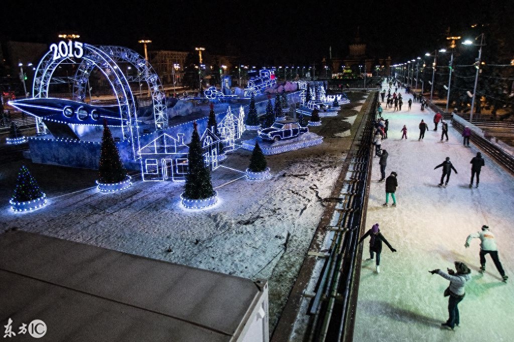 “全球最大”滑冰场,占地2万余平方米,可容纳4500人