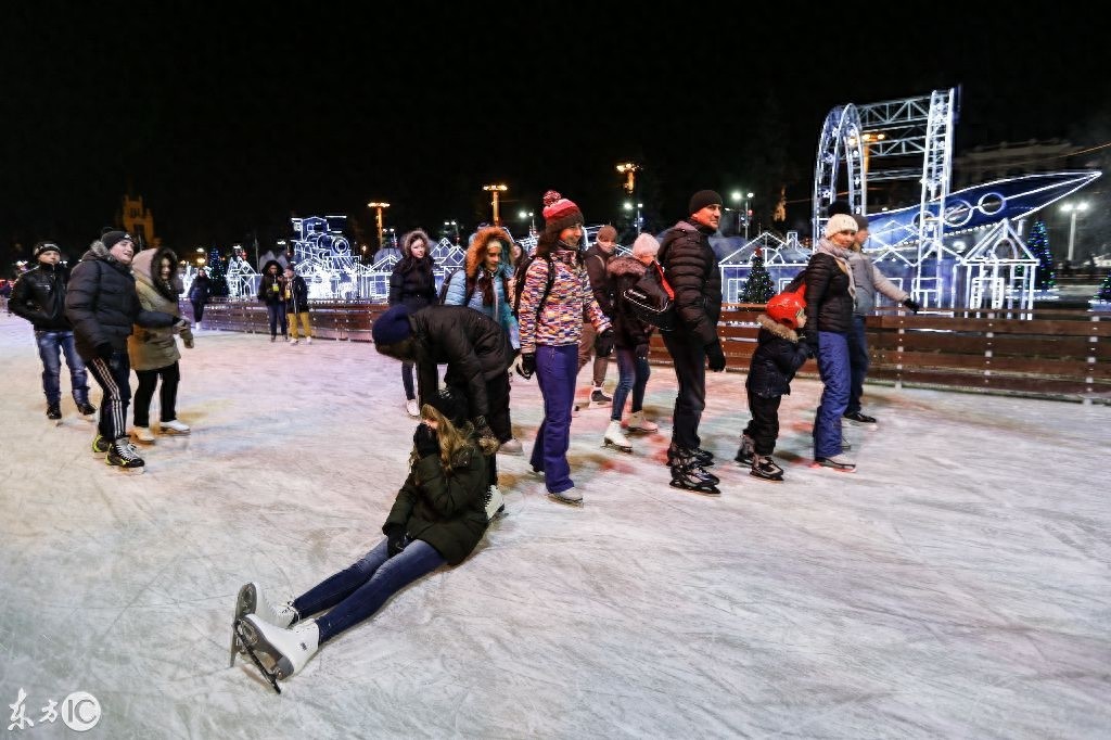“全球最大”滑冰场,占地2万余平方米,可容纳4500人