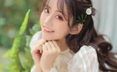 女生喜欢一个人的表情判断