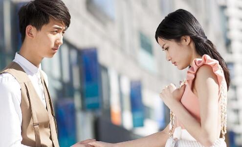 怎样让女生主动联系你三