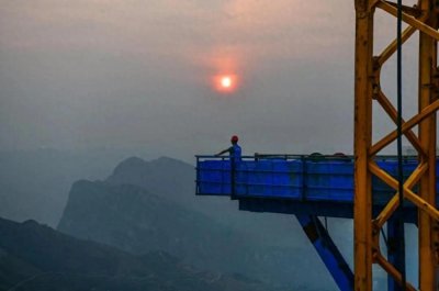 ​跨越地球裂缝的奇迹：世界最高桥