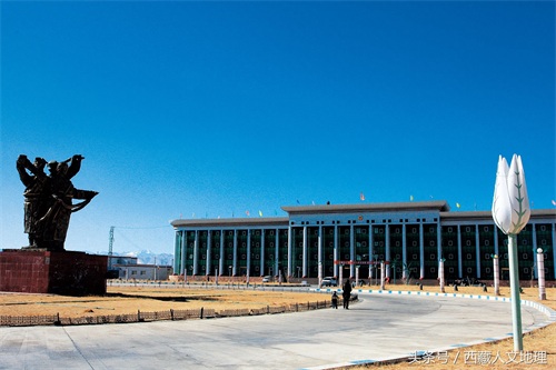 世界最高城市的城镇:狮泉河