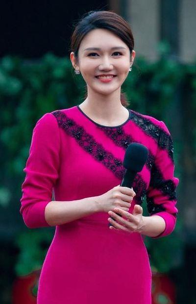 春晚年纪最小女主持（春晚年纪最小女主持火了）