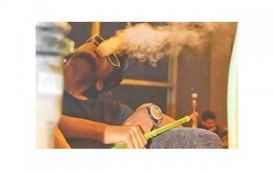 ​父母意外身亡，他由哥嫂抚养长大，如今他这样对待嫂子