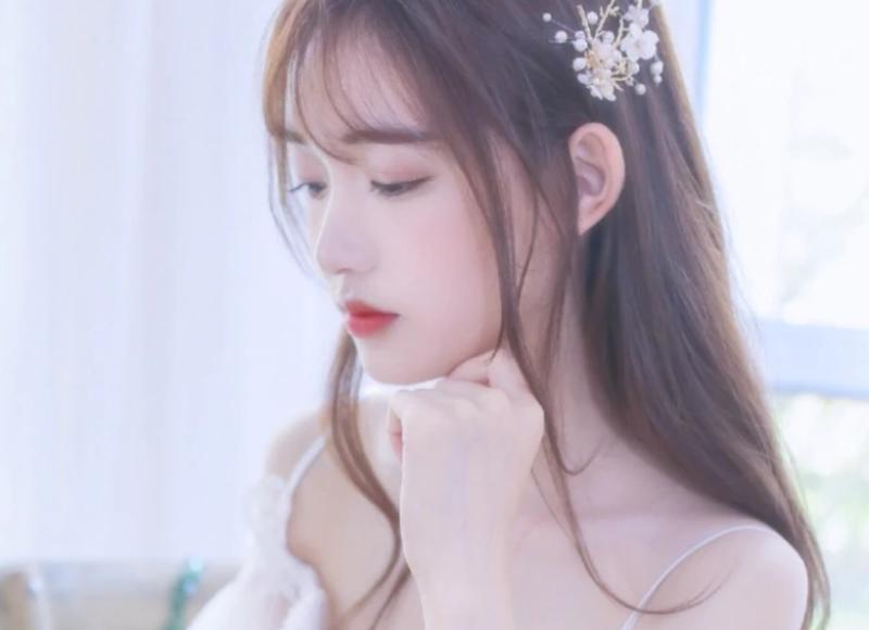 郑秀晶微博，krystal郑秀晶近期微博ins穿搭