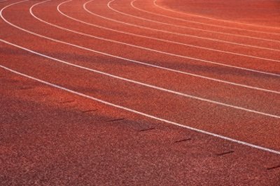 ​惊心动魄的“毒跑道”事件：揭秘校园毒跑道的危害与应对！