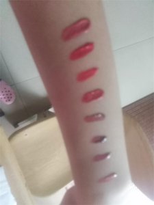 ​口红共有8种颜色，大家喜欢什么颜色？