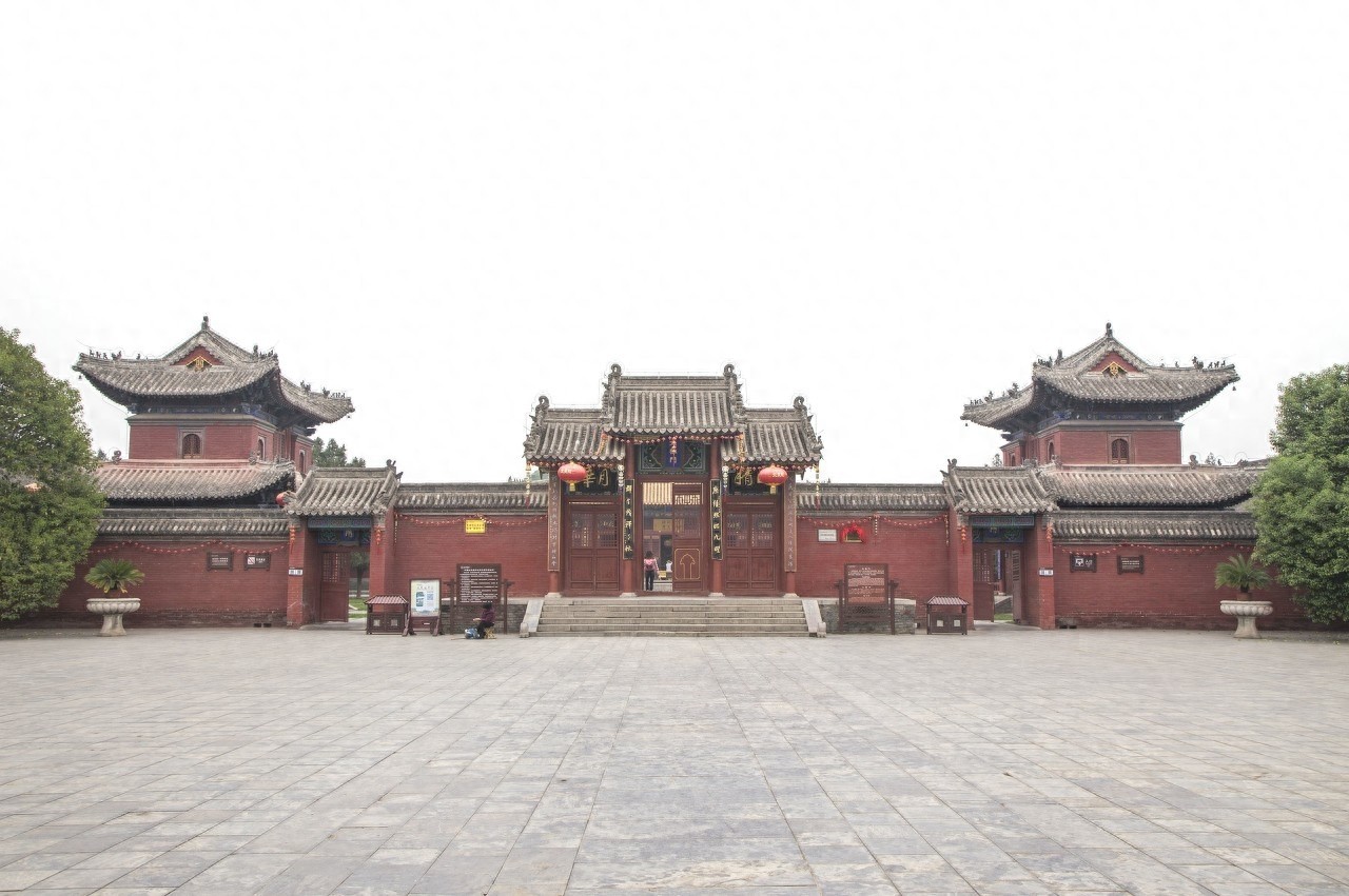 淮阳县太昊陵:中国十八大名陵之一,被誉为“天下第一陵”