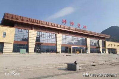 ​渝贵铁路上主要的中间站之一——桐梓东站