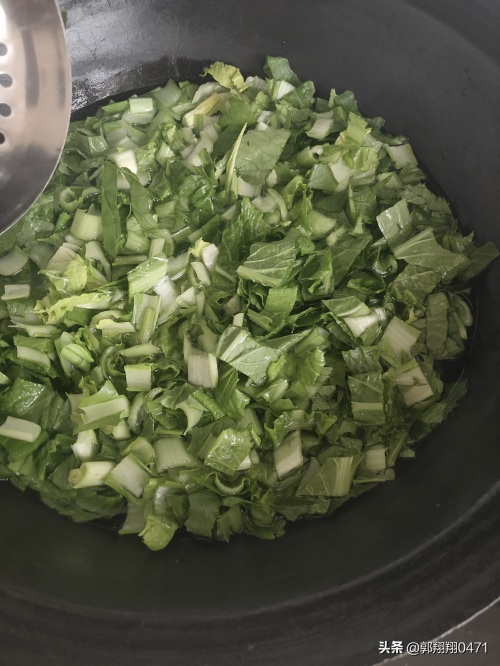 【凉拌小白菜，美味又可口】