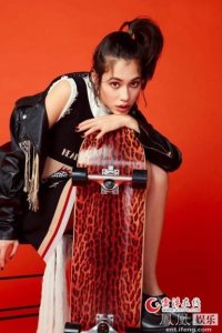 ​KIKO最新大片玩酷帅 动感俏皮清新一网打尽