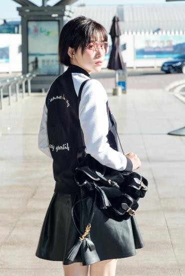 《麻雀》里饰演李小男的阚清子，戏内是拼命三郎，戏外也相当霸气