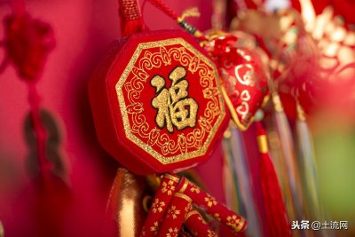 ​除夕要守岁吗？农村俗语“三十夜守夜，年初一守舍”，什么意思？