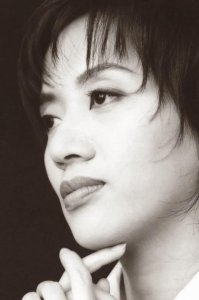 ​揭秘梅艳芳五段情感经历。张国荣，刘德华都没有成为最后归宿