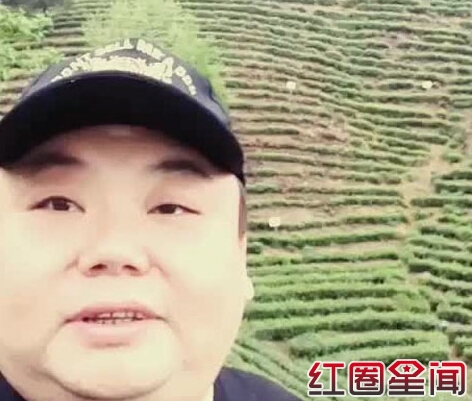 央视《乡村大世界》主持人刘刚微博曝酒店丢钱：女服务员接受询问后自杀